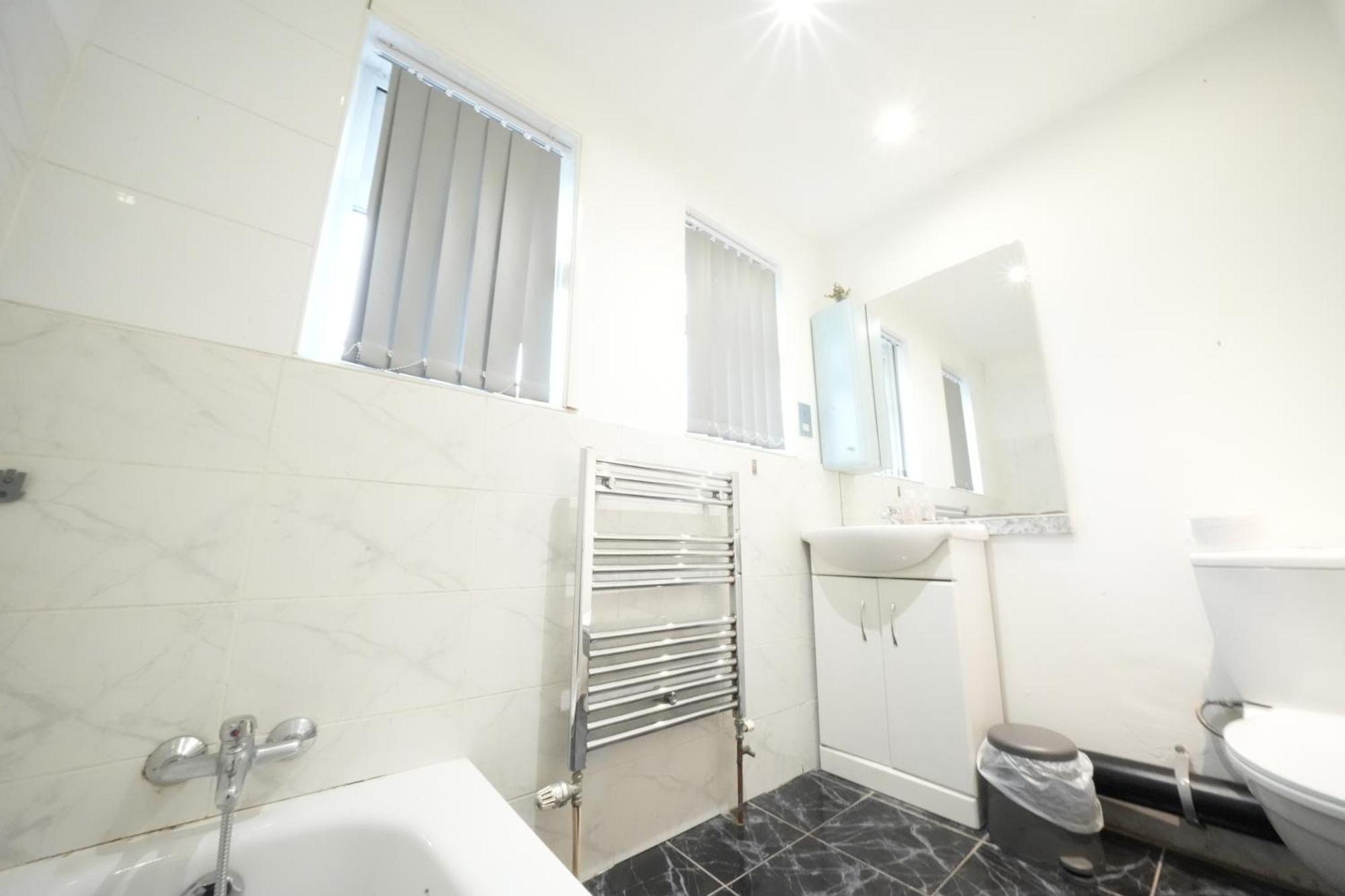 Airport Comfy Stay Harmondsworth Exterior foto